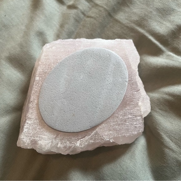 Genuine Rose Quartz Incense Holder - Picture 5 of 5